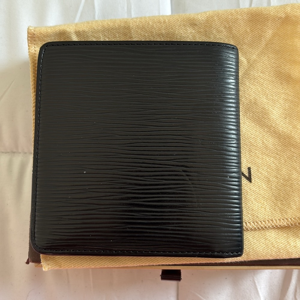 Louis Vuitton men black leather epi bifold - Picture 4 of 5